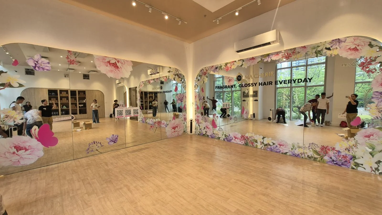 Ma Cherie Event Display